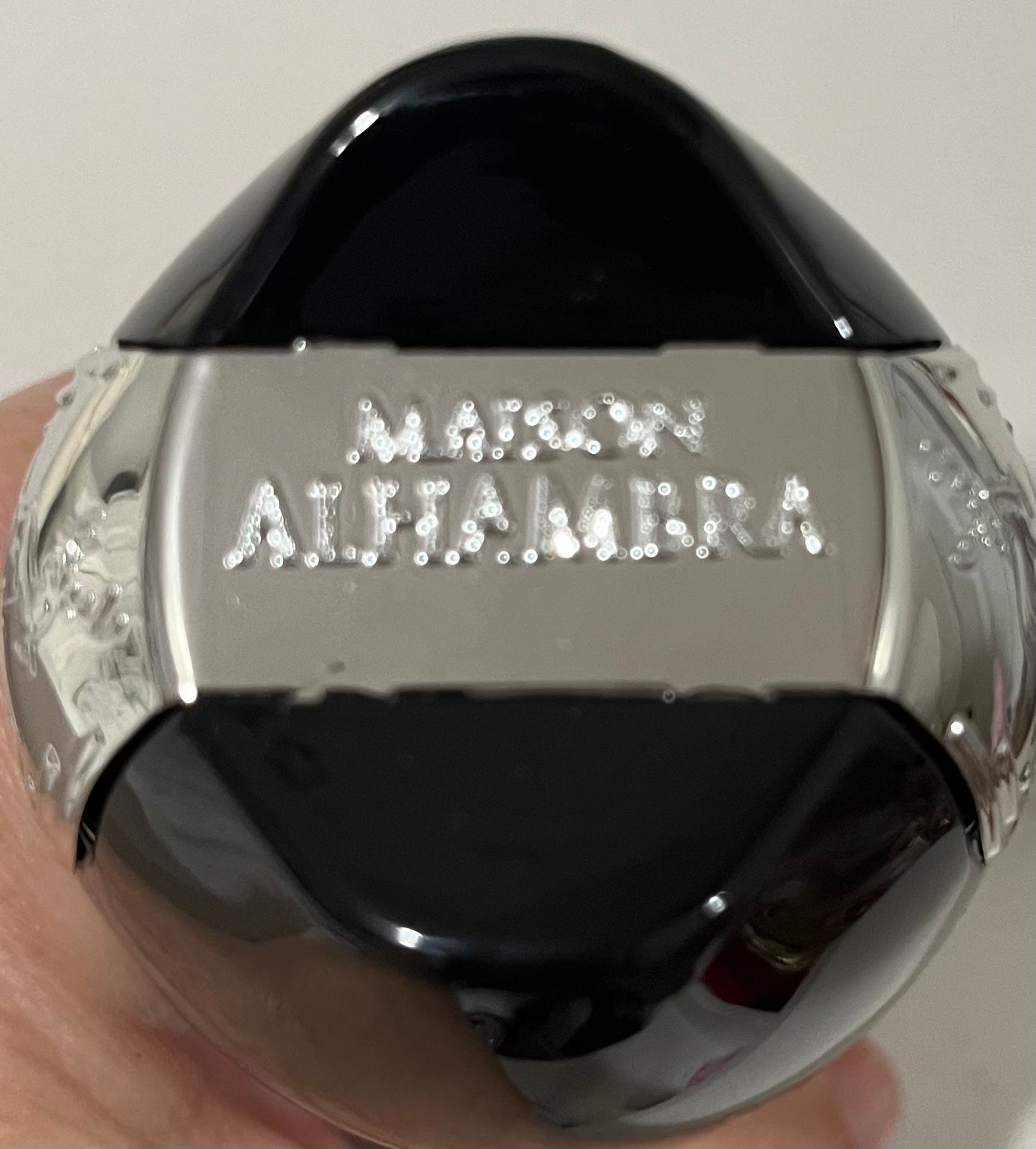 Victoria Flower Maison Alhambra Perfume spray 250ml Made in UAE