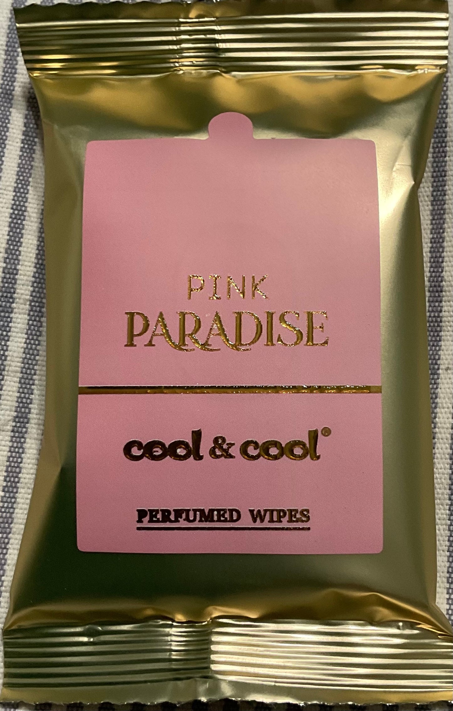Pink Paradise Frais et Frais Perfumed Wipes 10 x pack Made in UAE